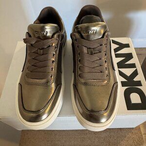 DKNY Metallic Low Top Platform Sneakers